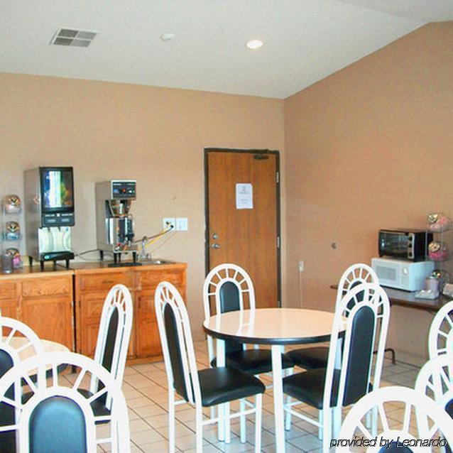 Hotel Super 8 By Wyndham Bedford Restaurant foto
